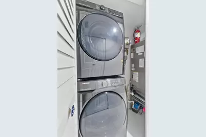 2911 N Ocean Dr, Hollywood, FL 33019 - Photo 23