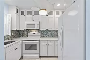 2050 NE 39th St, Pompano Beach, FL 33064 - Photo 11