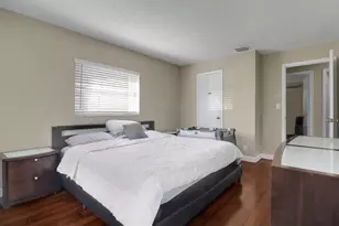 2440 NW 98th Ln, Coral Springs, FL 33065 - Photo 17