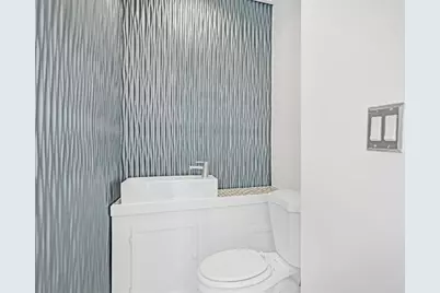 651 NE 59th Ct, Oakland Park, FL 33334 - Photo 19