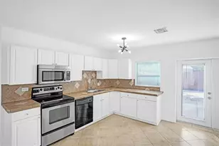 651 NE 59th Ct, Oakland Park, FL 33334 - Photo 7