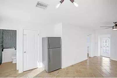 651 NE 59th Ct, Oakland Park, FL 33334 - Photo 9