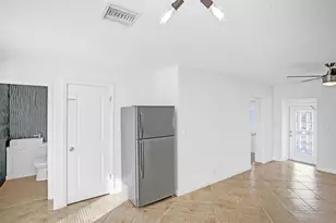 651 NE 59th Ct, Oakland Park, FL 33334 - Photo 9