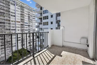 2750 NE 183rd St, Unit #911, Aventura, FL 33160 - Photo 33