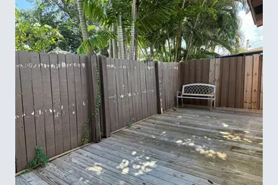 602 NE 38th St, Oakland Park, FL 33334 - Photo 23