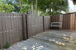 602 NE 38th St, Oakland Park, FL 33334 - Photo 23