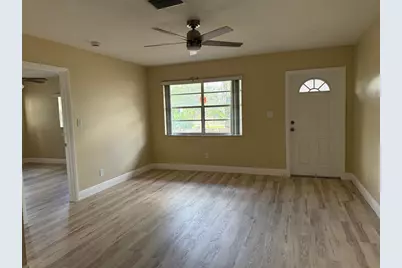 602 NE 38th St, Oakland Park, FL 33334 - Photo 5