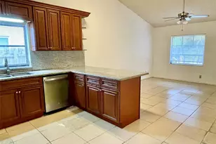 9133 NW 48th St, Sunrise, FL 33351 - Photo 5