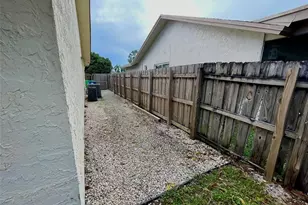 9133 NW 48th St, Sunrise, FL 33351 - Photo 19