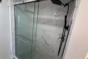 2710 W 76th St, Hialeah, FL 33016 - Photo 15