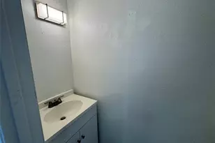 2710 W 76th St, Hialeah, FL 33016 - Photo 17