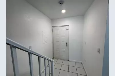 2710 W 76th St, Unit #207, Hialeah, FL 33016 - Photo 21