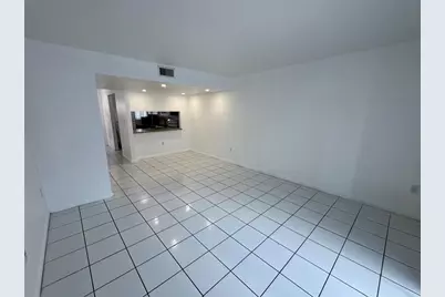 2710 W 76th St, Unit #207, Hialeah, FL 33016 - Photo 3