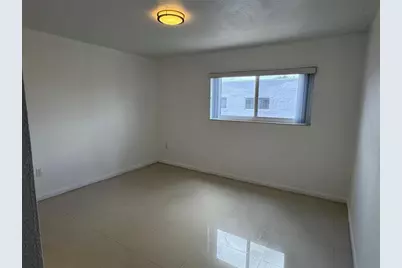 2710 W 76th St, Unit #207, Hialeah, FL 33016 - Photo 9