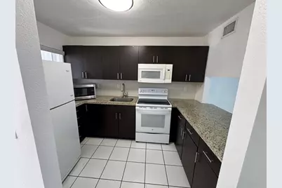 2710 W 76th St, Unit #207, Hialeah, FL 33016 - Photo 5