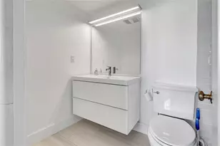 301 SE 3rd St, Dania Beach, FL 33004 - Photo 11