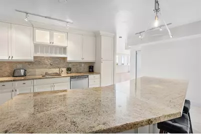 3000  Holiday Dr, Unit #1104, Fort Lauderdale, FL 33316 - Photo 7