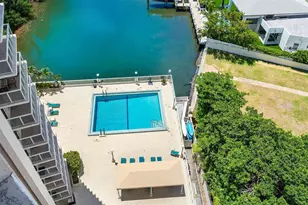 3000 Holiday Dr, Fort Lauderdale, FL 33316 - Photo 15