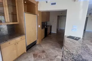 19667 Turnberry Way Unit, Miami, FL 33180 - Photo 7