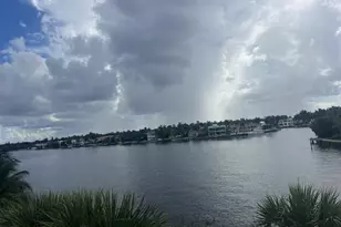 19667 Turnberry Way Unit, Miami, FL 33180 - Photo 3