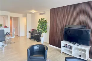 1770 NE 191st St Unit, Miami, FL 33179 - Photo 11