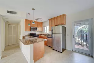 410 SW 15th St, Pompano Beach, FL 33060 - Photo 1