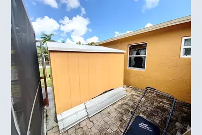 406 SW 80th Ter, North Lauderdale, FL 33068 - Photo 41