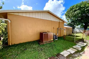 406 SW 80th Terrace, North Lauderdale, FL 33068 - Photo 5