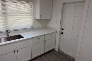 703 N 17th St, Fort Pierce, FL 34950 - Photo 15