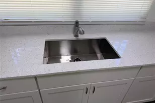 703 N 17th St, Fort Pierce, FL 34950 - Photo 21