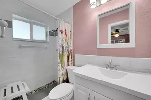 4600 NW 45th St, Tamarac, FL 33319 - Photo 13