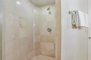 18001 Collins Ave, North Miami Beach, FL 33160 - Photo 27