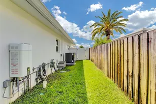 320 SE 5th Ave, Pompano Beach, FL 33060 - Photo 47