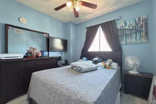 2217 NW 7th St, Miami, FL 33125 - Photo 15