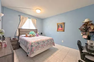2217 NW 7th St, Miami, FL 33125 - Photo 19