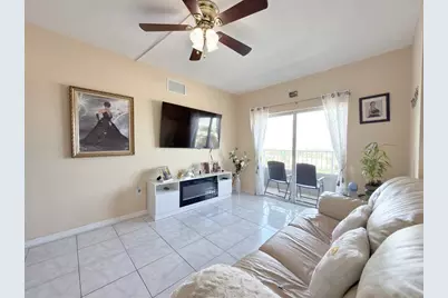 2217 NW 7th St, Unit #901, Miami, FL 33125 - Photo 9