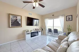 2217 NW 7th St, Miami, FL 33125 - Photo 9