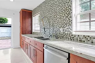 8241 SW 3rd Ct, North Lauderdale, FL 33068 - Photo 7