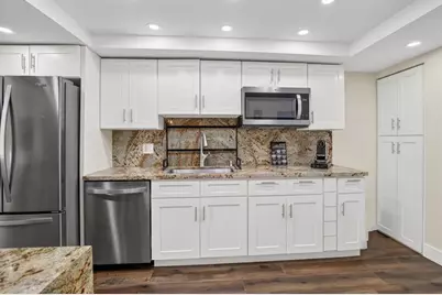 721 E Coco Plum Cir, Unit #5, Plantation, FL 33324 - Photo 7