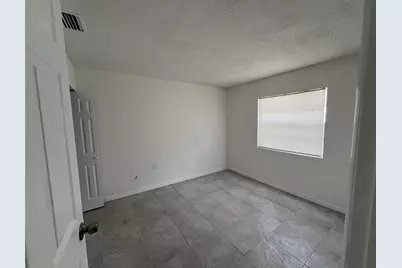 308  Essex Dr, Fort Pierce, FL 34946 - Photo 5