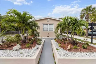 501 S E St, Lake Worth Beach, FL 33460 - Photo 1