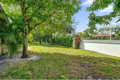 5372  Pine Circle, Coral Springs, FL 33067 - Photo 33