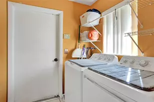 5372 Pine Cir, Coral Springs, FL 33067 - Photo 21