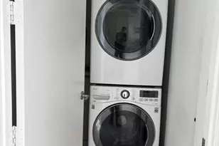 1040 Biscayne Blvd, Miami, FL 33132 - Photo 7