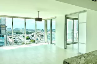 1040 Biscayne Blvd, Miami, FL 33132 - Photo 3