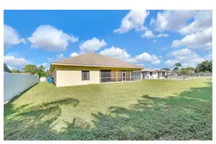 123 Bilbao St, Royal Palm Beach, FL 33411 - Photo 73