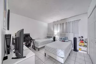 2612 W 54th Pl Unit, Hialeah, FL 33016 - Photo 15