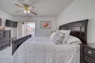 2612 W 54th Pl Unit, Hialeah, FL 33016 - Photo 11