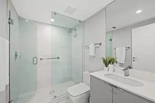 435 Bayshore Dr, Fort Lauderdale, FL 33304 - Photo 23