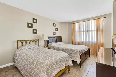 1985 S Ocean Dr, Unit #21H, Hallandale Beach, FL 33009 - Photo 11